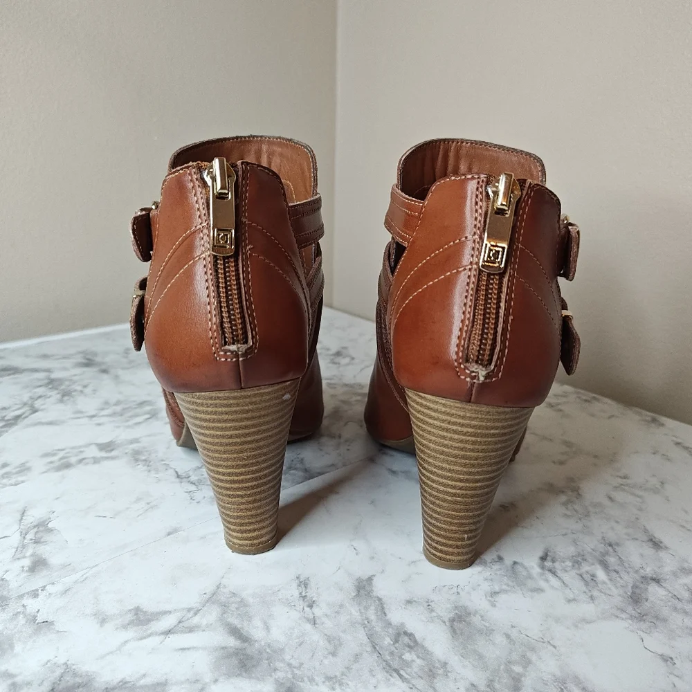 Liz Claiborne Cognac Booties